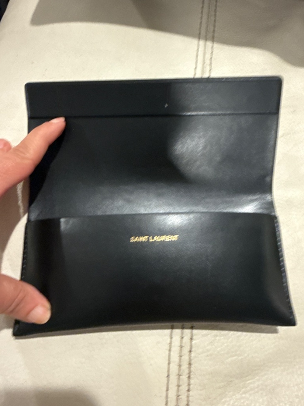Saint Lauren case - Picture 2 of 3